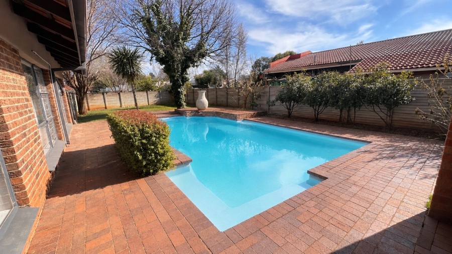3 Bedroom Property for Sale in Langenhovenpark Free State